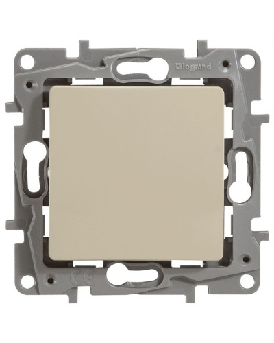 Выключатель 10AX-250В ETIKA, слоновая кость (672301). Выключатель. LegranD в Стерлитамаке
